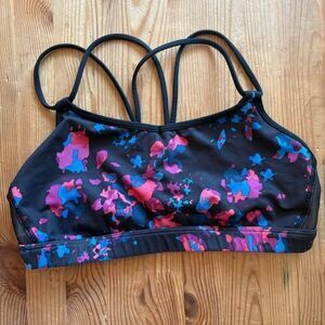 Lululemon Make a Move Sports Bra Yoga Hike Athletic Gym Casual Pilates Strappy 6
